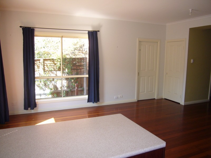 18 Westwood Drive, Mill Park VIC 3082