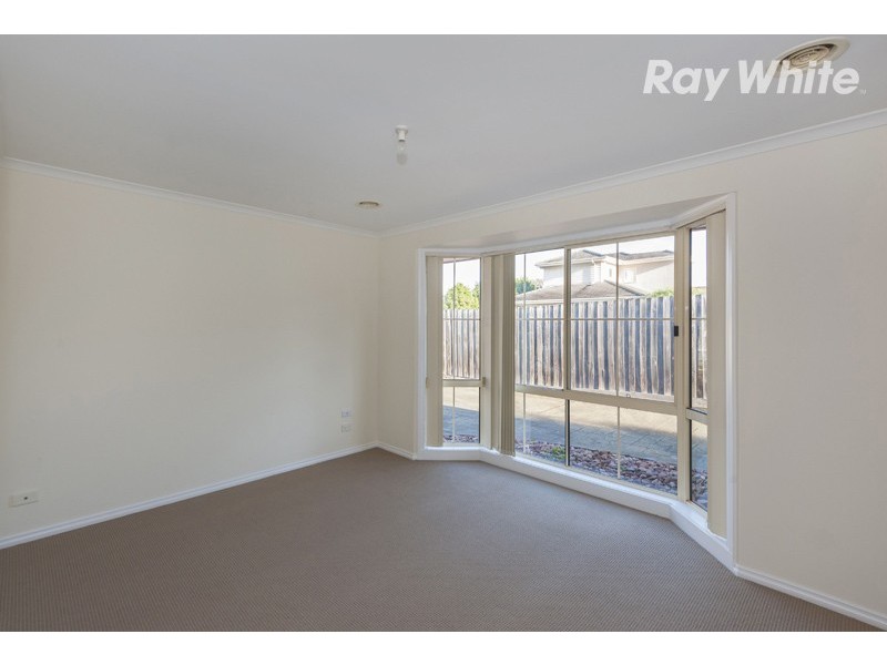 2/11 Cash Street, Kingsbury VIC 3083