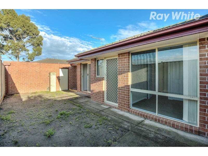 2/11 Cash Street, Kingsbury VIC 3083