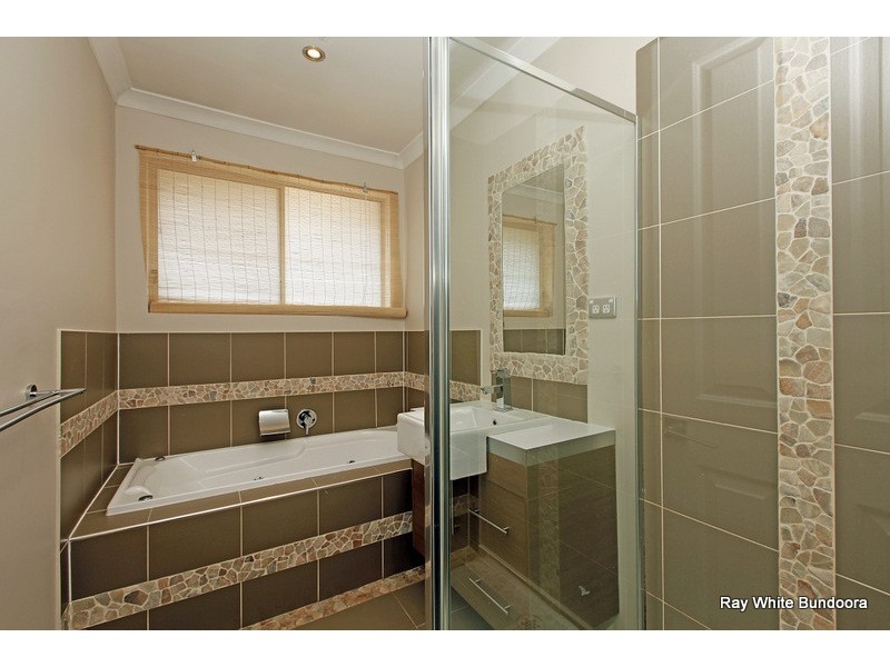 10 Kalara Close, Lalor VIC 3075