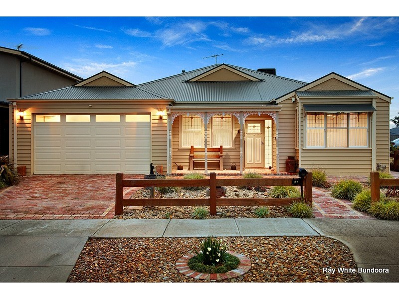27 Gunghalin Drive, Doreen VIC 3754