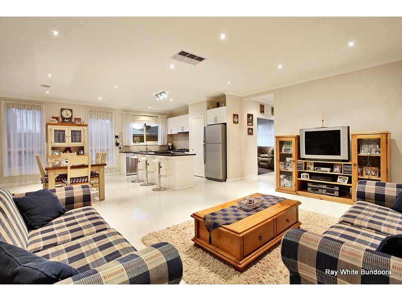 27 Gunghalin Drive, Doreen VIC 3754