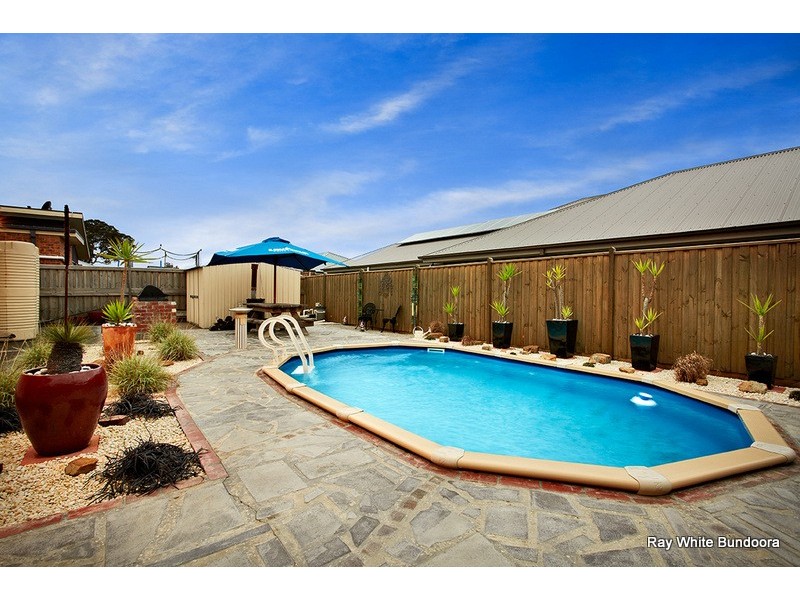 27 Gunghalin Drive, Doreen VIC 3754