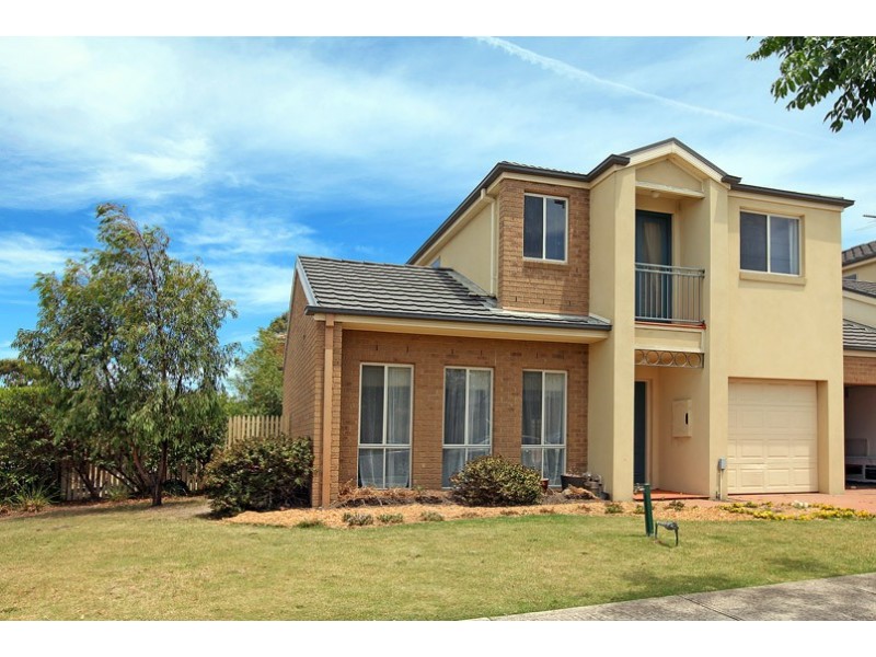 6 Flame Crescent, South Morang VIC 3752