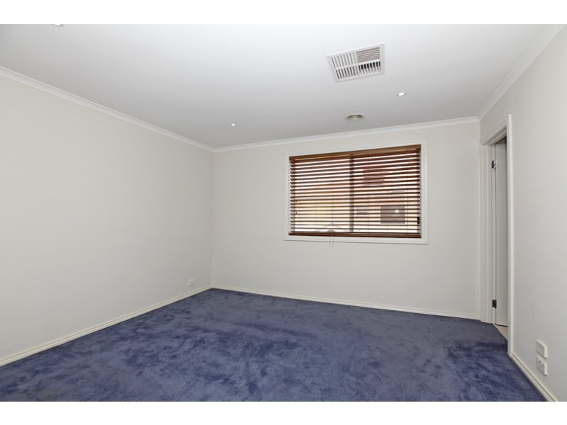 6 Flame Crescent, South Morang VIC 3752