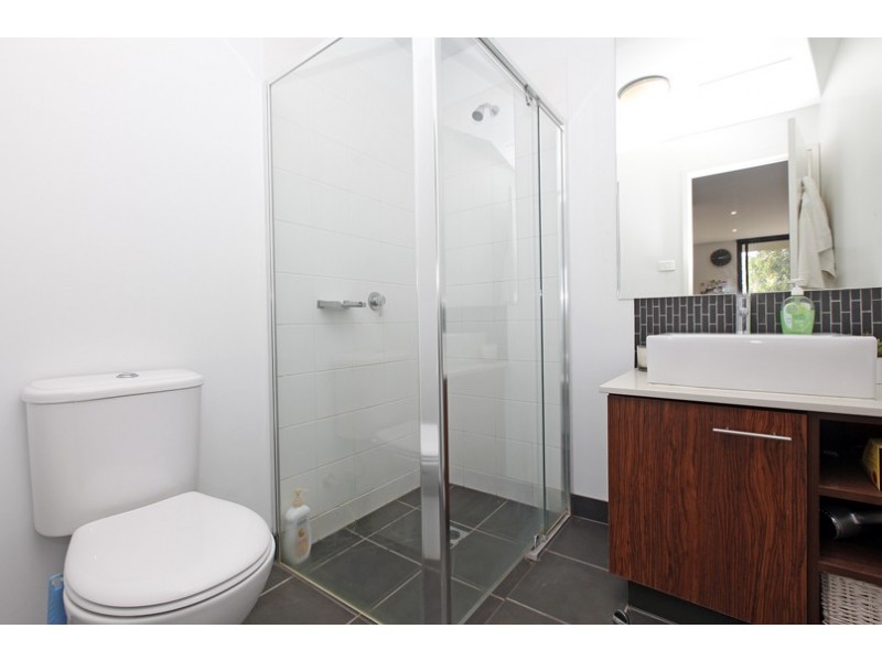 2/70 Janefield Drive, Bundoora VIC 3083