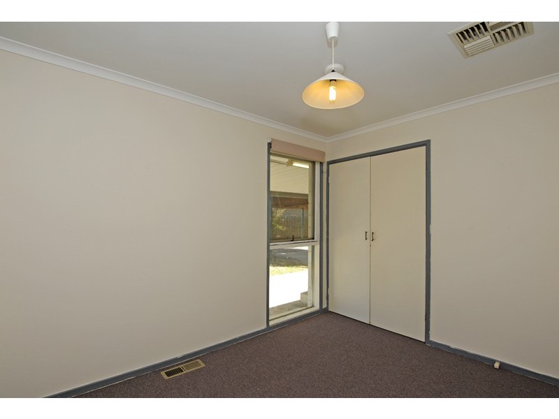 5 Poseidon Close, Mill Park VIC 3082