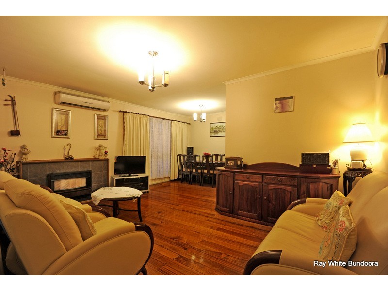 9 Flag Street, Kingsbury VIC 3083