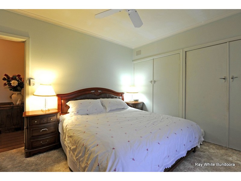 9 Flag Street, Kingsbury VIC 3083