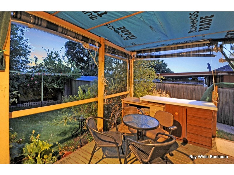 9 Flag Street, Kingsbury VIC 3083