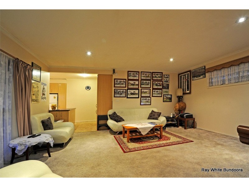 9 Flag Street, Kingsbury VIC 3083