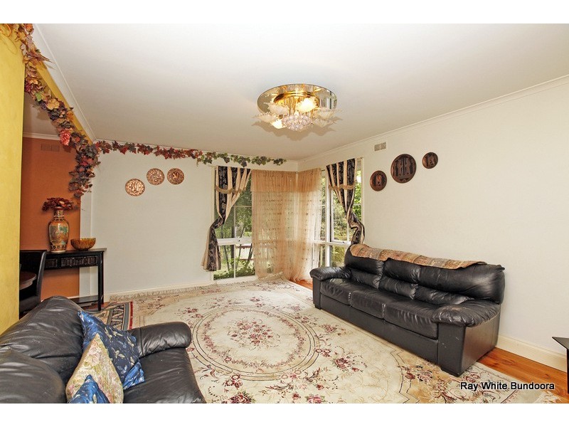 31 Buckmaster Drive, Mill Park VIC 3082