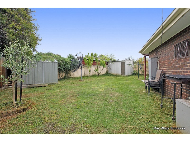 31 Buckmaster Drive, Mill Park VIC 3082