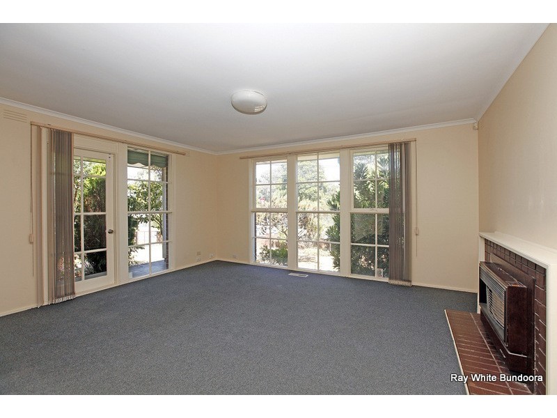 2 Maple Grove, Bundoora VIC 3083