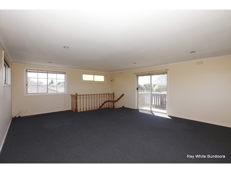 2 Maple Grove, Bundoora VIC 3083