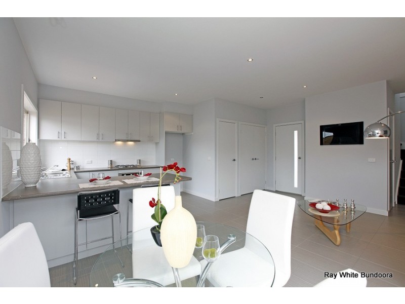 2/13 Lantana Avenue, Thomastown VIC 3074