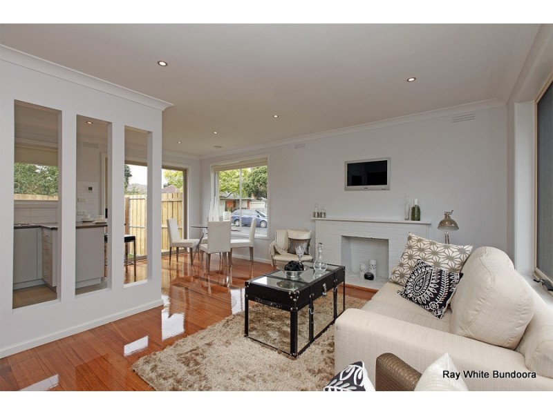 2/13 Lantana Avenue, Thomastown VIC 3074