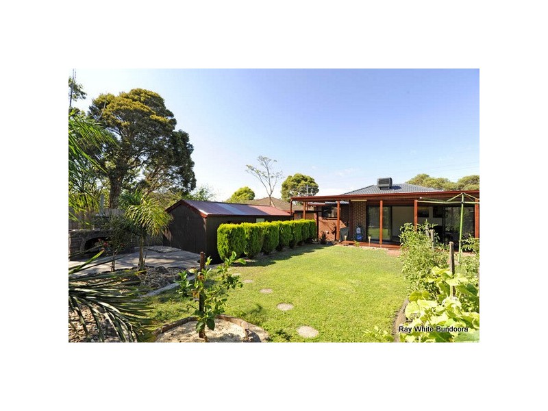 122 Holt Parade, Bundoora VIC 3083