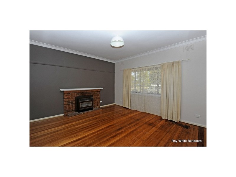 18 Maryborough Ave, Kingsbury VIC 3083