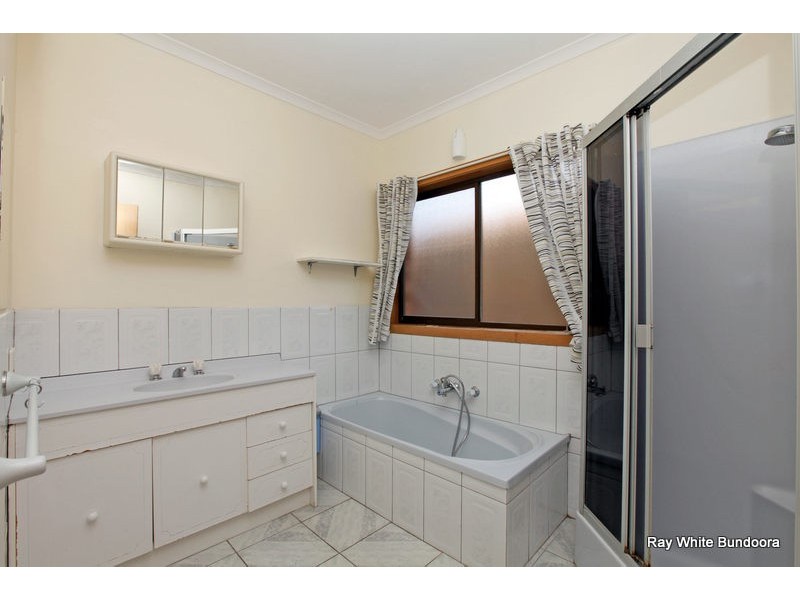 2/14 Dunne Street, Kingsbury VIC 3083