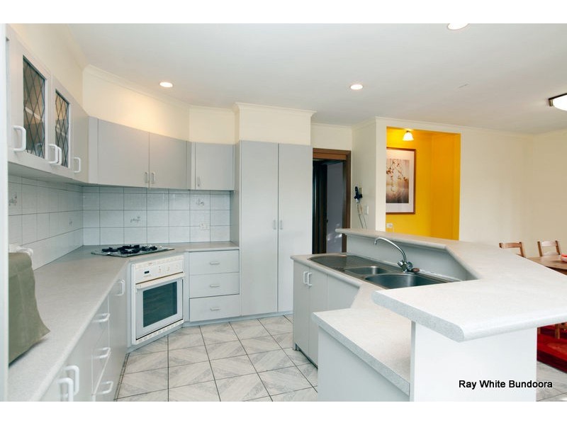 2/14 Dunne Street, Kingsbury VIC 3083