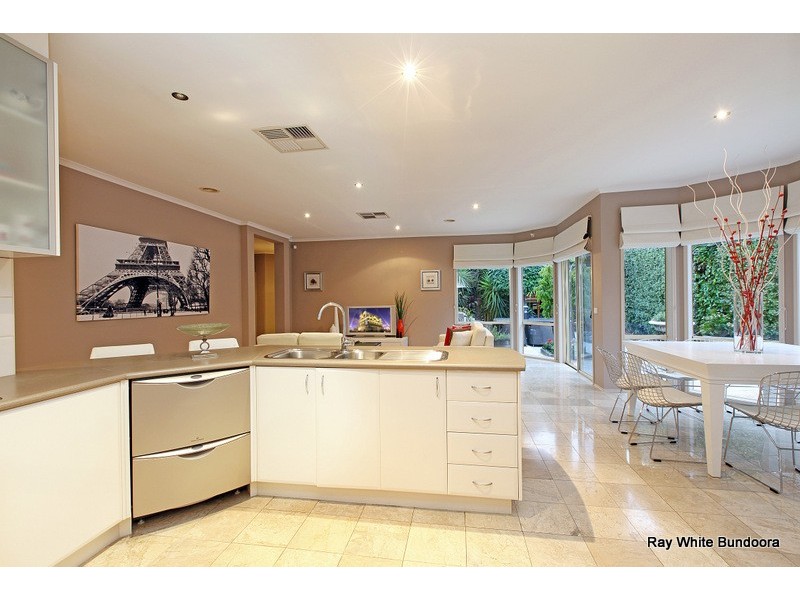 12 Mary Bryant Court, Mill Park VIC 3082