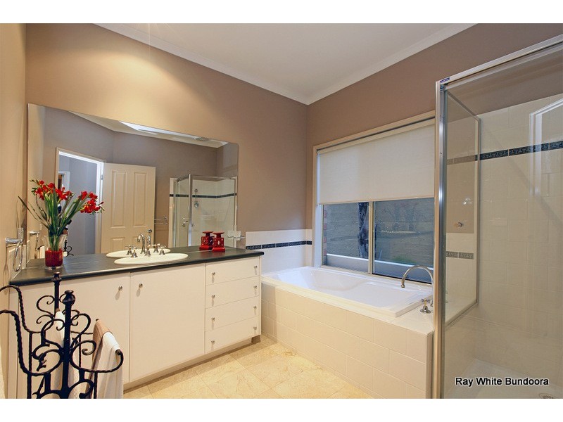 12 Mary Bryant Court, Mill Park VIC 3082