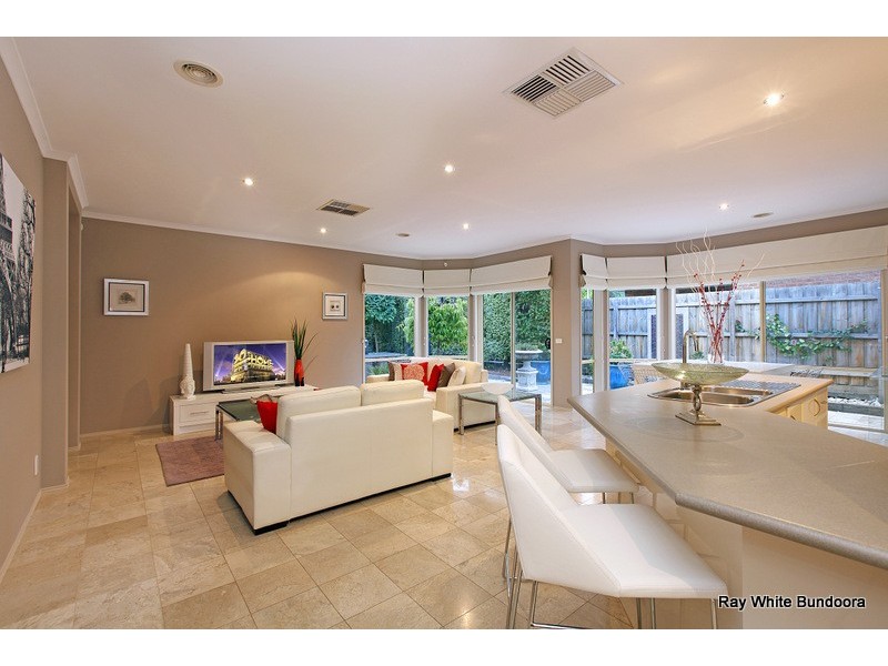 12 Mary Bryant Court, Mill Park VIC 3082