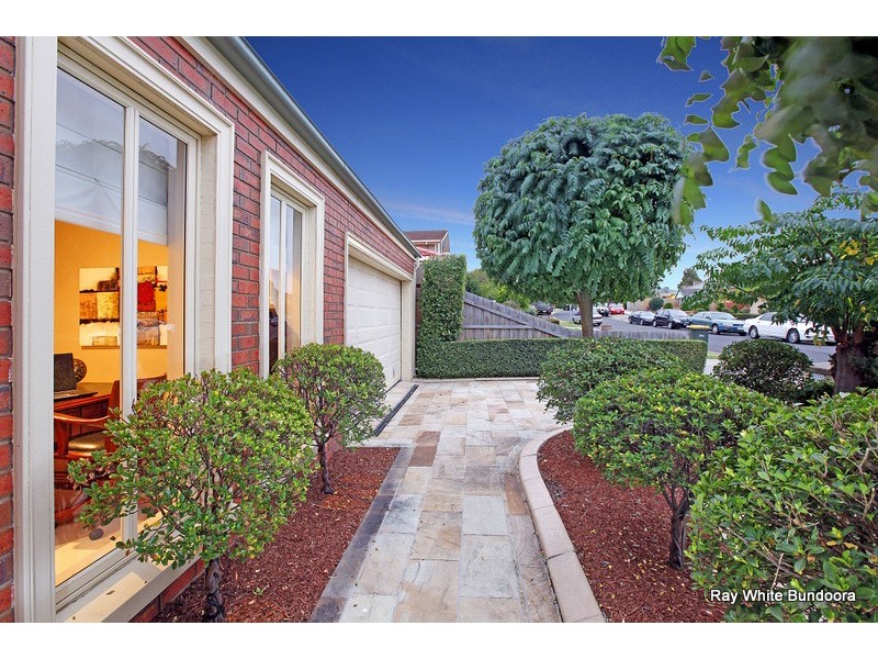 12 Mary Bryant Court, Mill Park VIC 3082