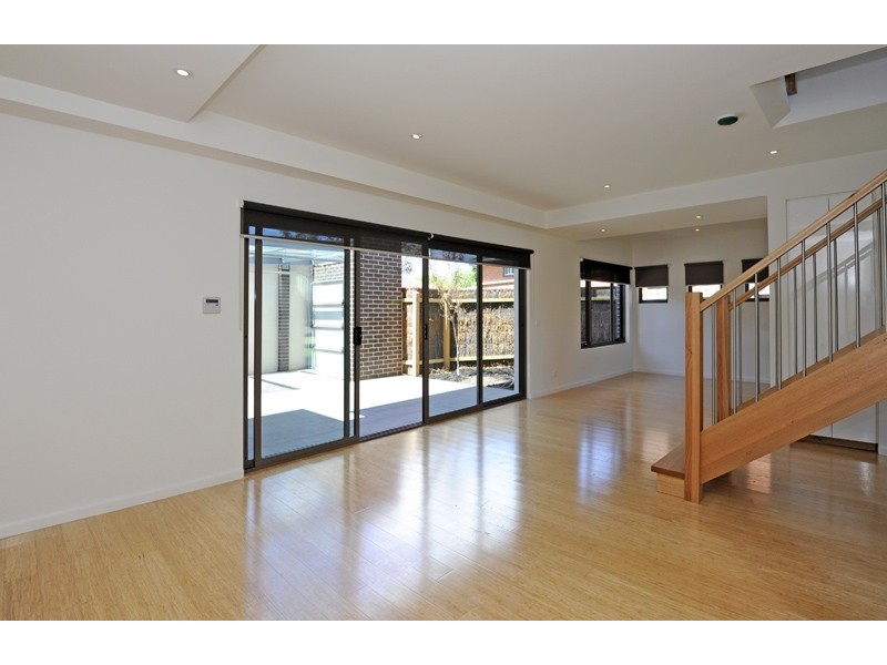 2/1 Olympic Street, Bundoora VIC 3083