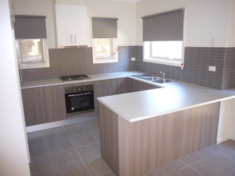 2/1 Nirvana Drive, South Morang VIC 3752