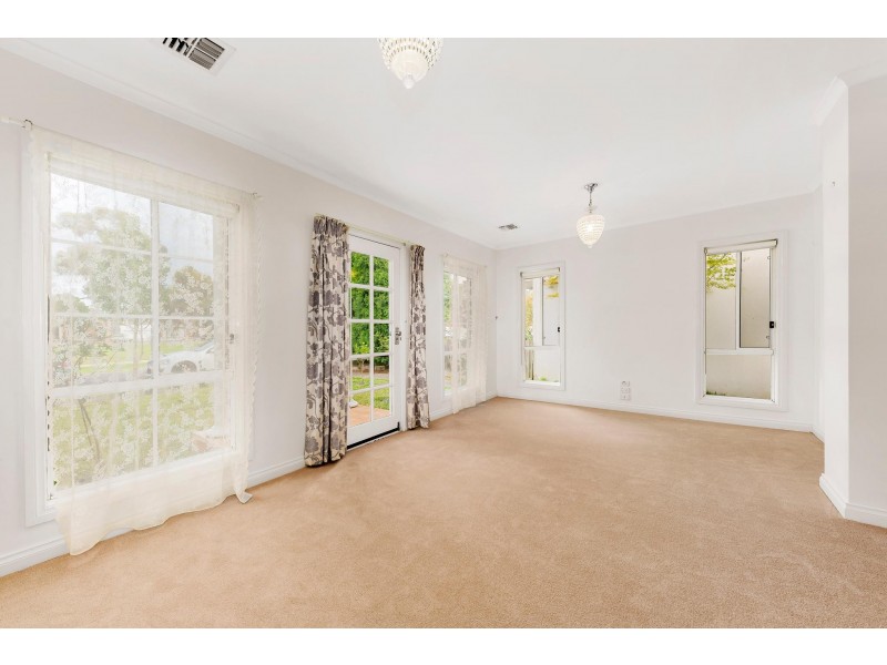 10 Sugar Gum Drive, Bundoora VIC 3083