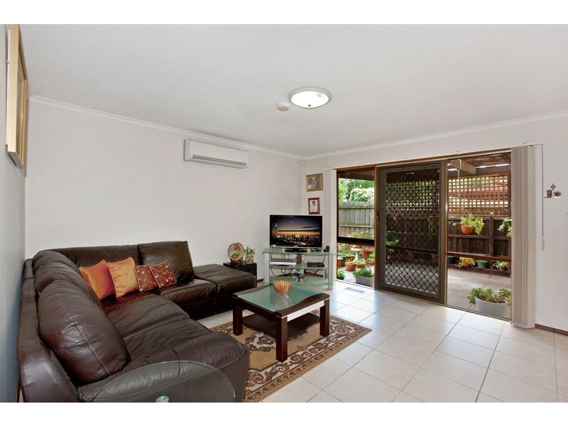 20 Veronica Cres, Mill Park VIC 3082