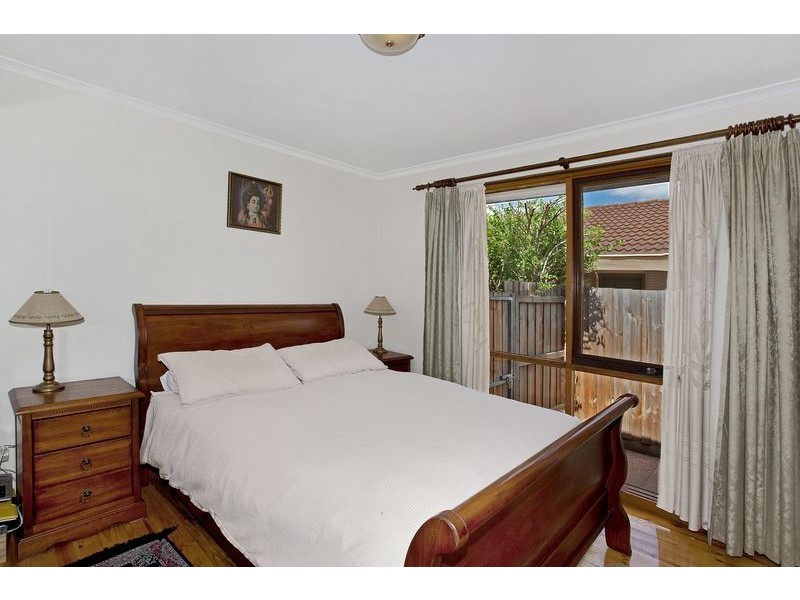 20 Veronica Cres, Mill Park VIC 3082
