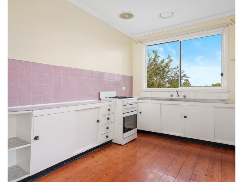 13 Scott Grove, Kingsbury VIC 3083