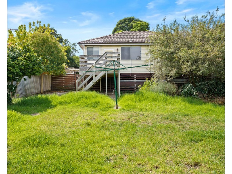 13 Scott Grove, Kingsbury VIC 3083