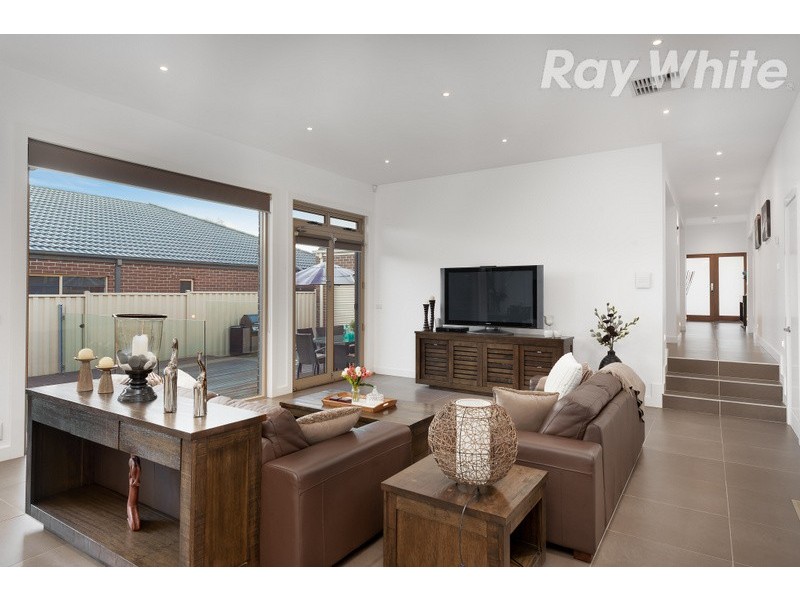 24 Quartz Grove, Epping VIC 3076