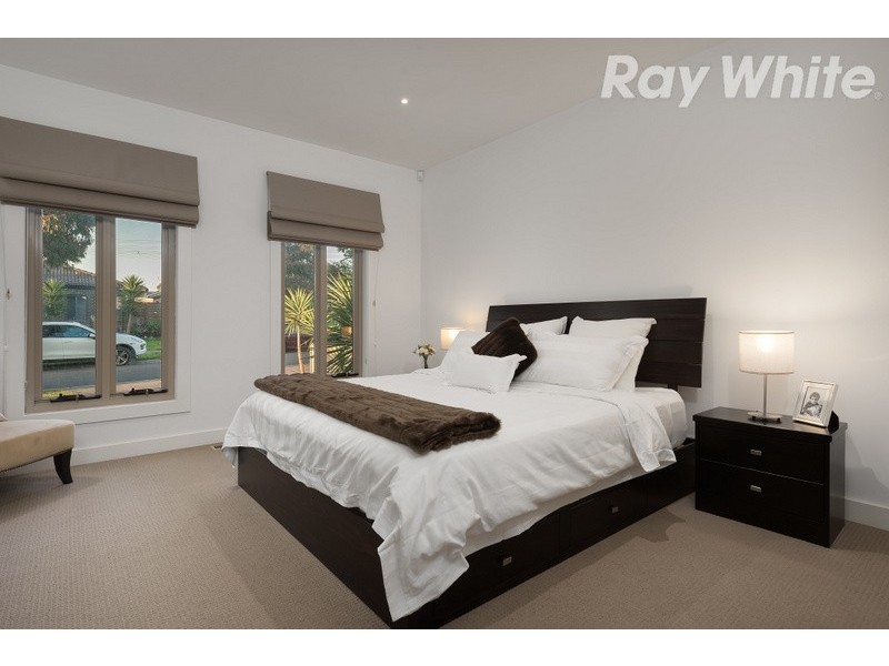 24 Quartz Grove, Epping VIC 3076