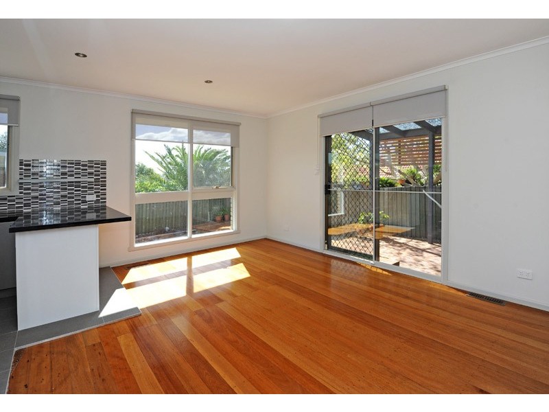 11 Bernard Crescent, Bundoora VIC 3083