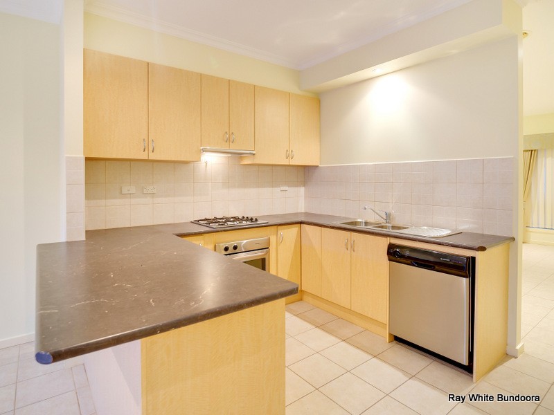 2/2 Shoalhaven Street, Bundoora VIC 3083