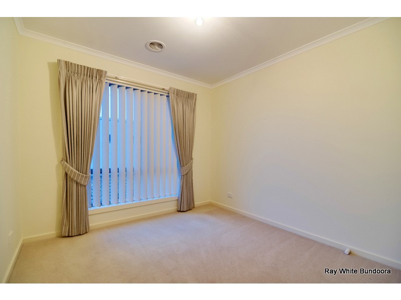 2/2 Shoalhaven Street, Bundoora VIC 3083