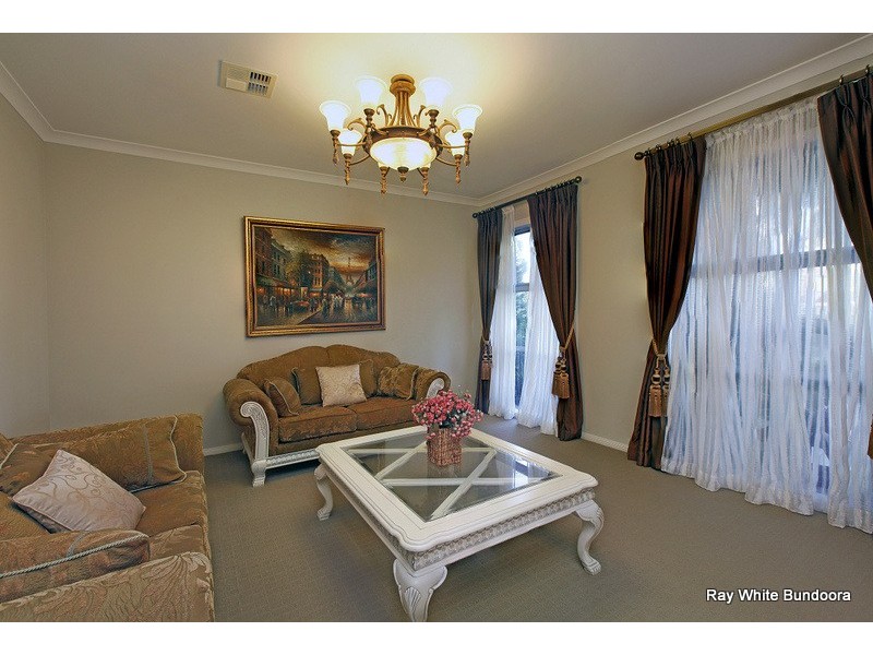 75 Snake Gully Drive, Bundoora VIC 3083