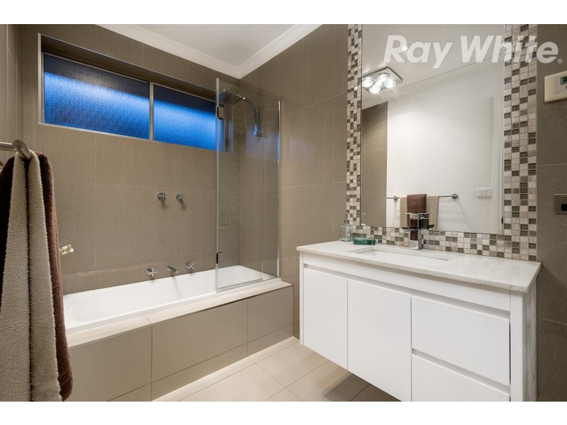 6 Myers Court, Bundoora VIC 3083