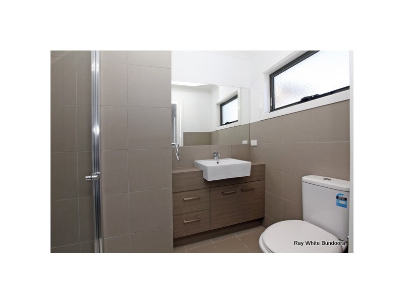 2/43 Gorge Road, South Morang VIC 3752