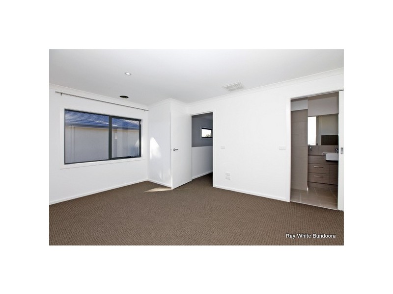 2/43 Gorge Road, South Morang VIC 3752