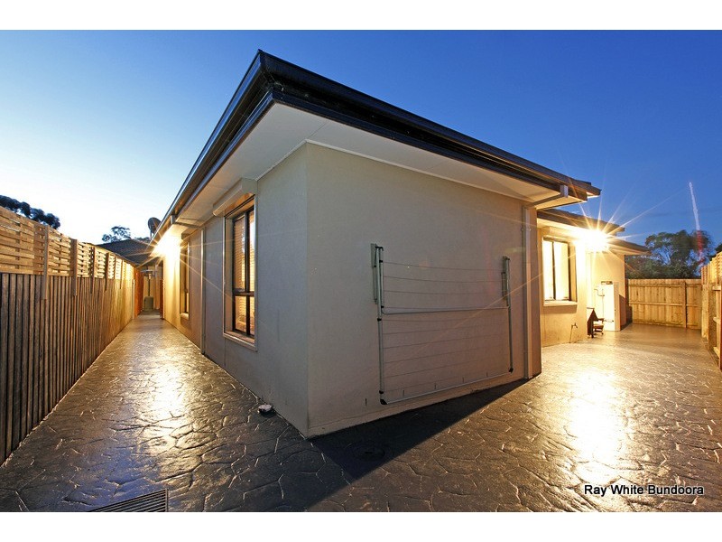 77A Peppercorn Parade, Epping VIC 3076