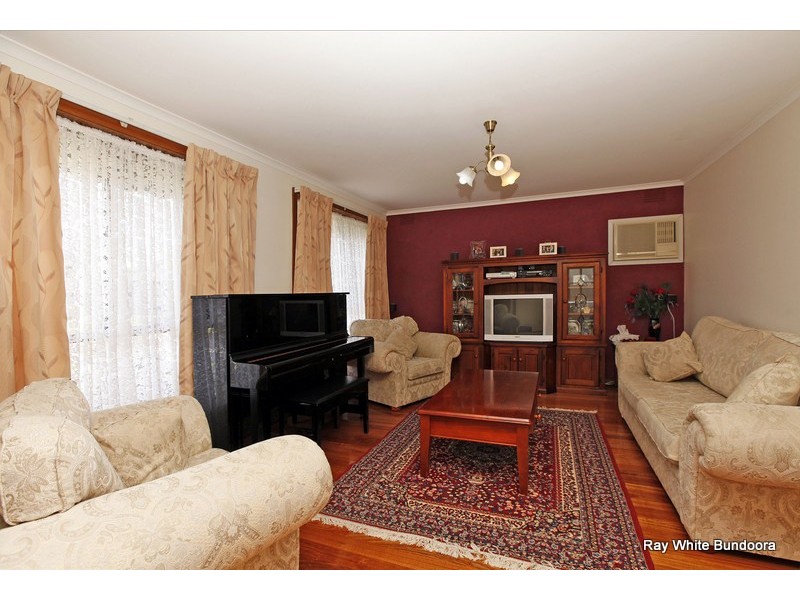 51 Freeman Crescent, Mill Park VIC 3082