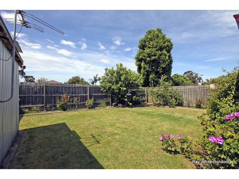51 Freeman Crescent, Mill Park VIC 3082
