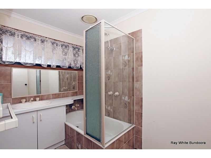 7 Landy Close, Mill Park VIC 3082