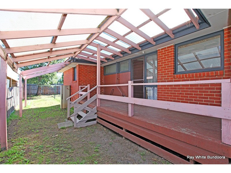 7 Landy Close, Mill Park VIC 3082